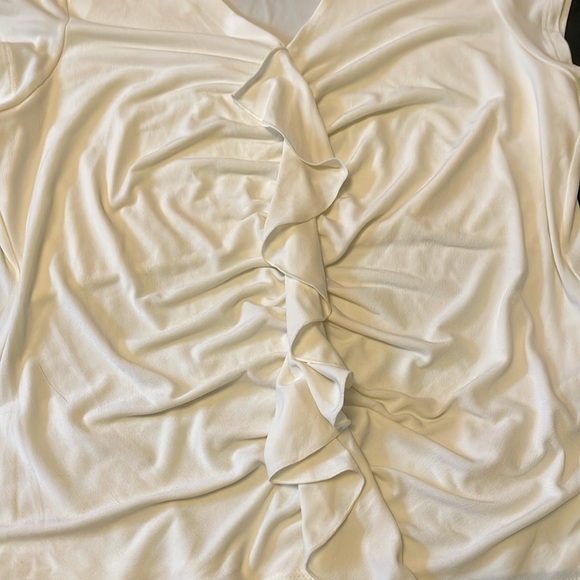 Cream Ruffle front Short sleeve blouse - Picture 3 of 7